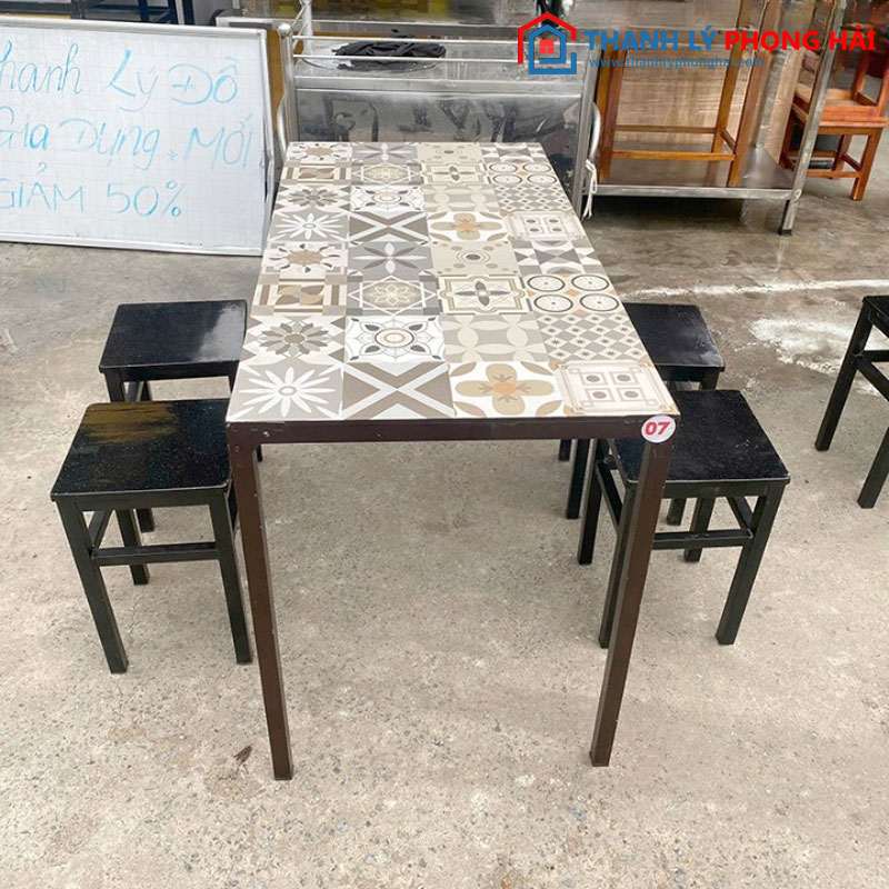 Bộ bàn ghế chân sắt mặt đá cũ