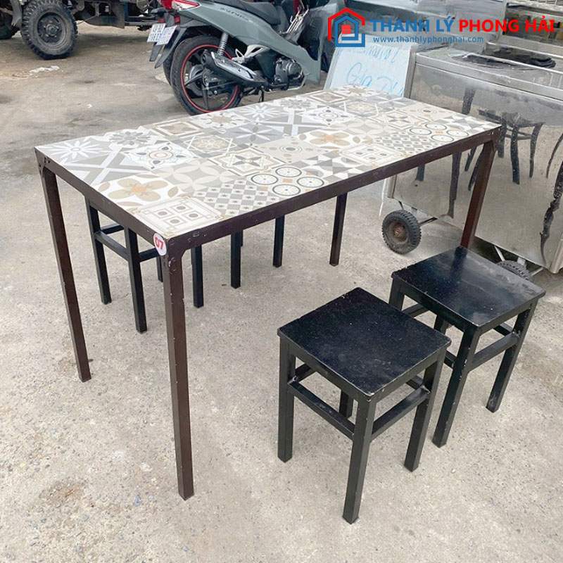 Bộ bàn ghế chân sắt mặt đá cũ