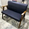 Ghế sofa đơn bọc da cũ
