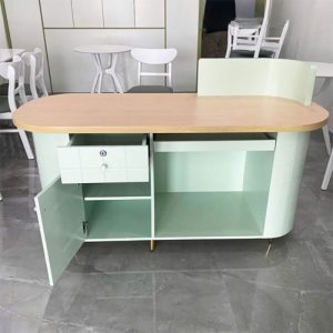 Quầy lễ tân văn phòng cũ