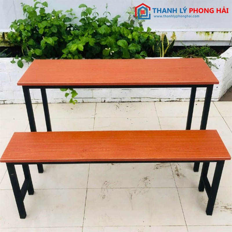 Bàn ghế học sinh cũ chân sắt