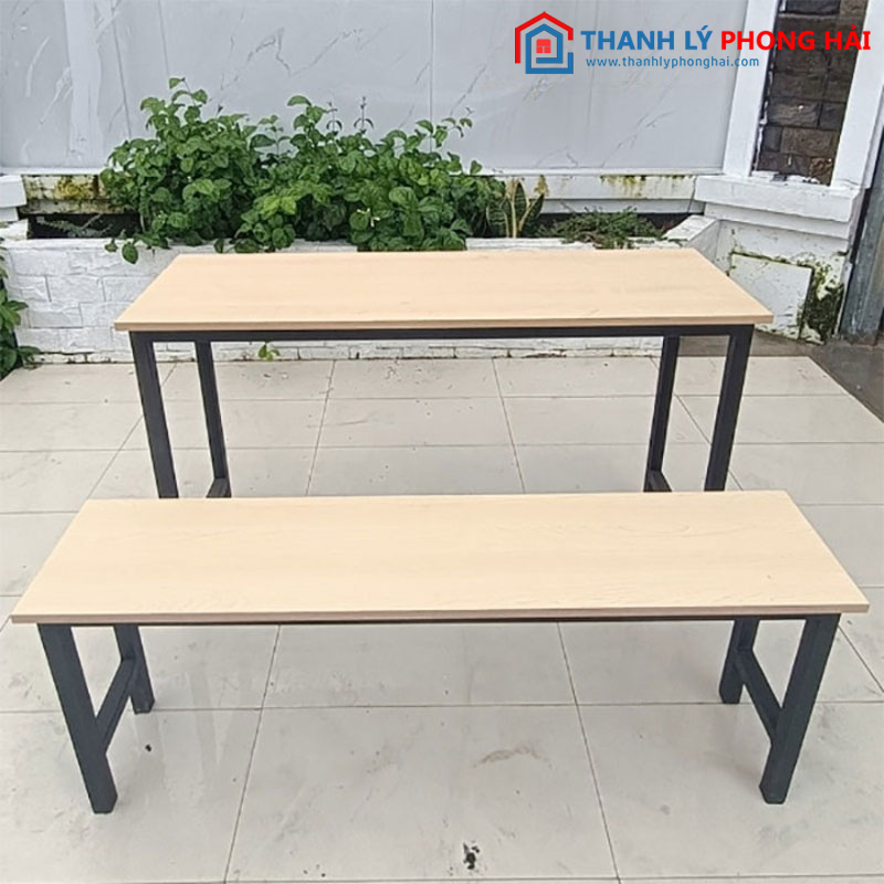 Bàn ghế học sinh cũ chân sắt