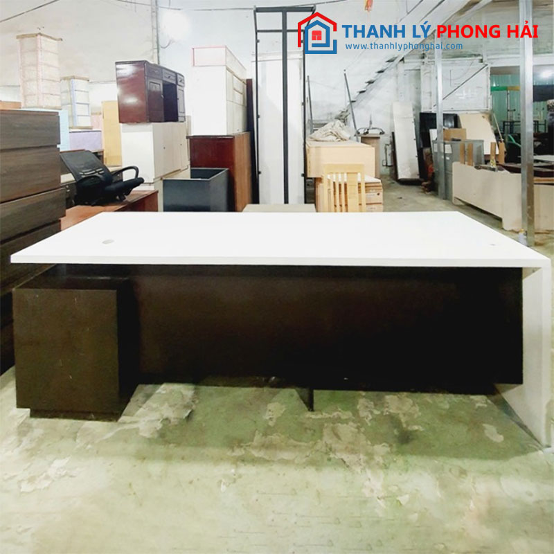 Bàn Giám Đốc 2m4 Thiết Kế Hiện Đại Cũ