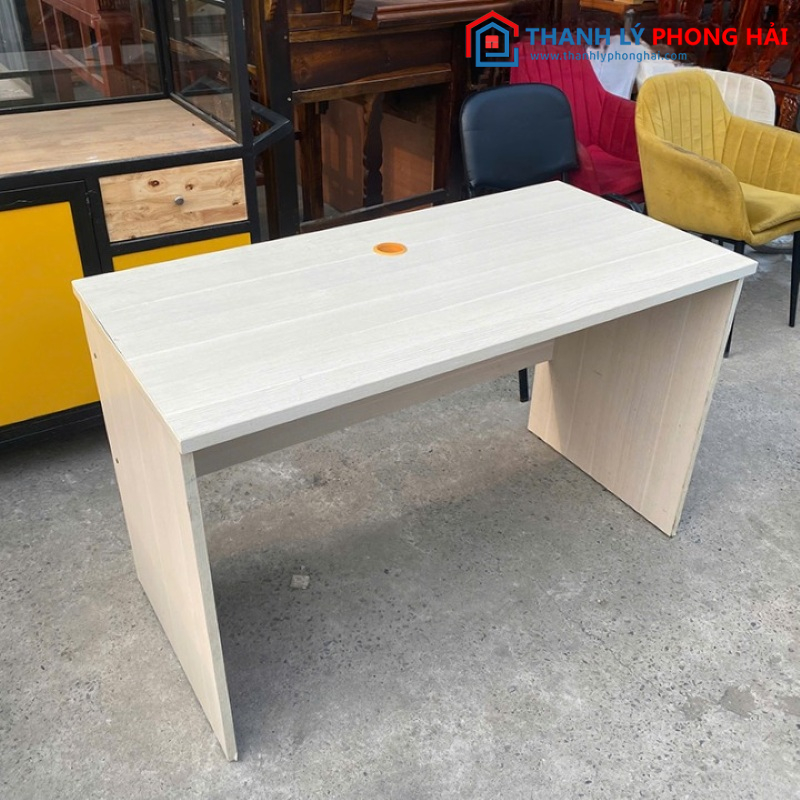 Bàn Làm Việc 1m2 Có Bửng Che Cũ