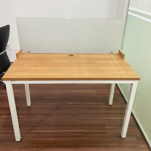 Bàn Làm Việc 1m2 Có Kính Chắn Cũ