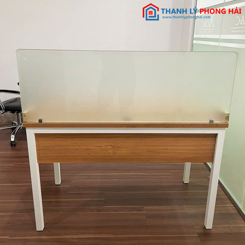 Bàn Làm Việc 1m2 Có Kính Chắn Cũ