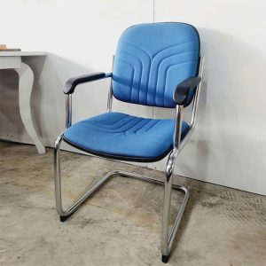Ghế Chân Quỳ Hòa Phát Đệm Xanh Cũ