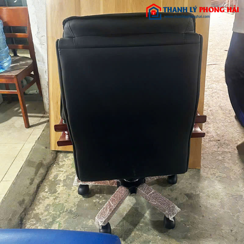 Thanh Lý Ghế Lãnh Đạo Bọc Da Chân Nhựa Mới 99%