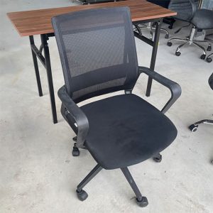Ghế Xoay Đệm Nỉ Lưng Lưới Cũ