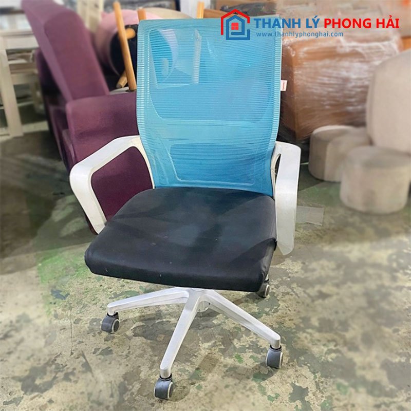 Ghế Xoay Lưng Lưới Xanh Tay Trắng Cũ