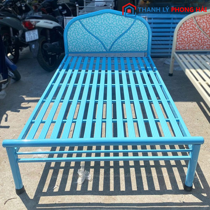 Giường sắt 1m2 tựa đầu hoa văn