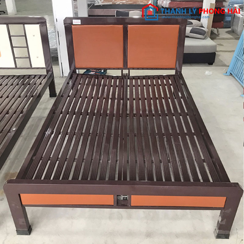 Giường sắt 1m4 sang trọng