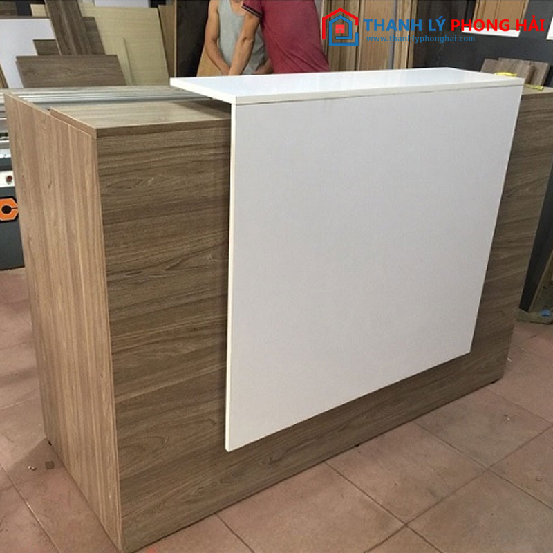 Quầy lễ tân 1m4 cũ