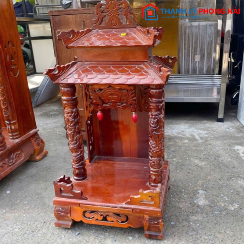 Bàn thờ ông địa cũ