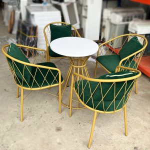Bộ Bàn Ghế Cafe Vàng Đồng Sang Trọng Mới 99%