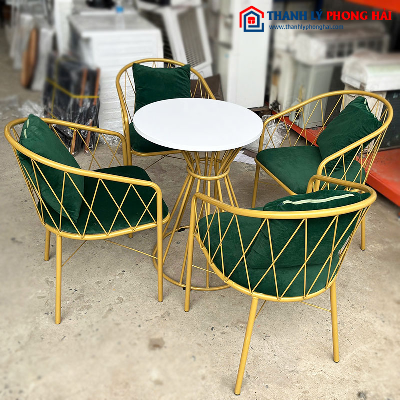Bộ Bàn Ghế Cafe Vàng Đồng Sang Trọng Mới 99%