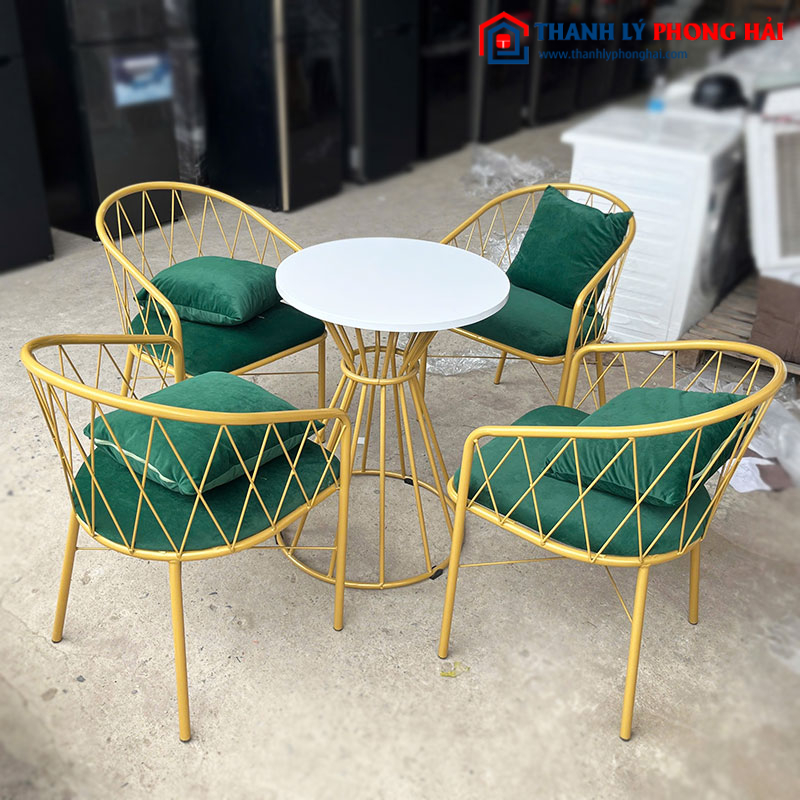 Bộ Bàn Ghế Cafe Vàng Đồng Sang Trọng Mới 99%