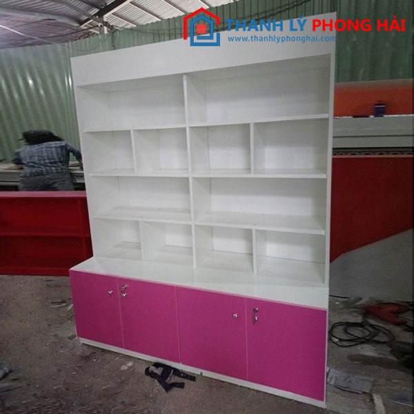 Tủ kệ trưng bày