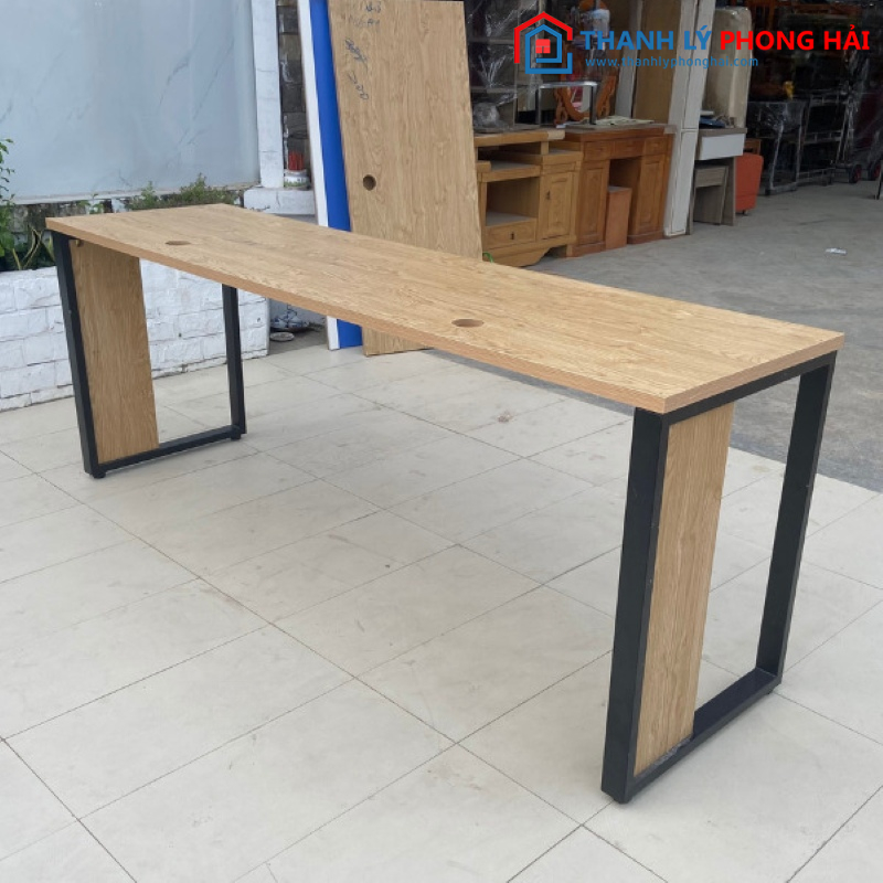 Bàn Làm Việc Chân Sắt Mặt Gỗ 2M Cũ