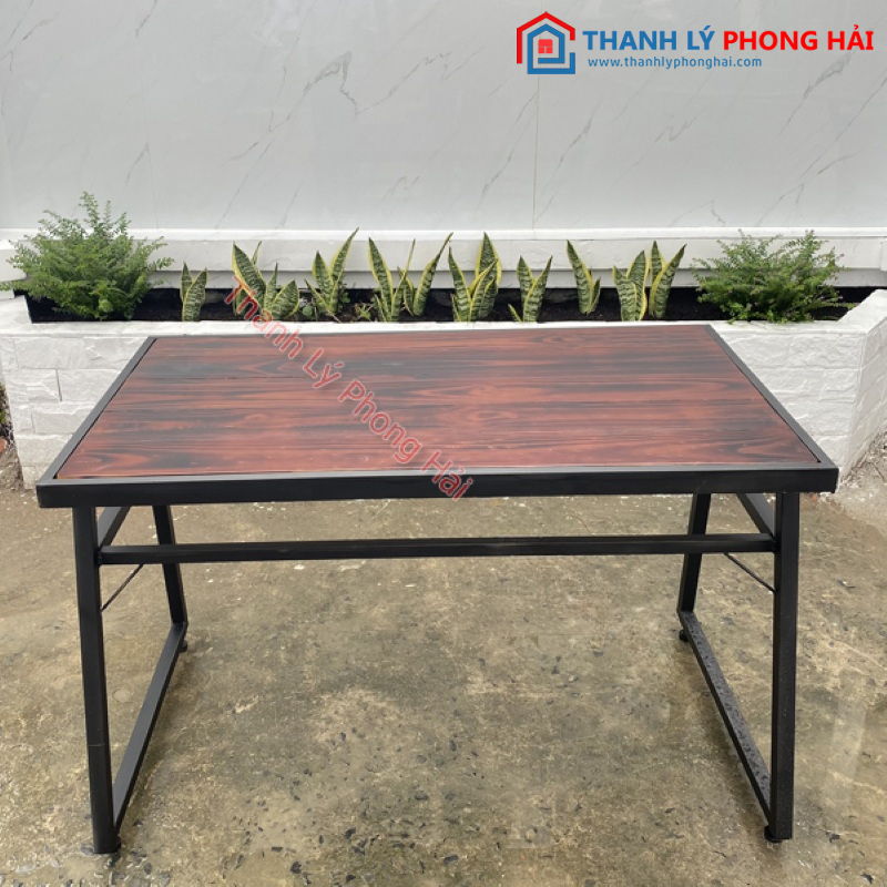 Bộ Bàn Ghế Chân Sắt Thanh Lý Mới 99%