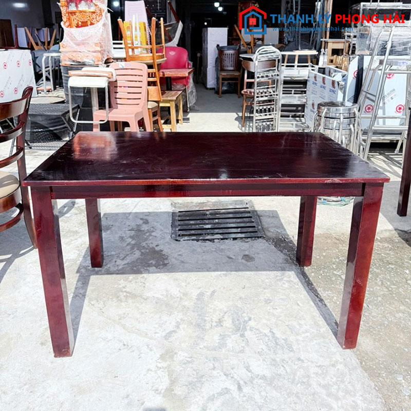 Bàn ăn gỗ tự nhiên gọn đẹp