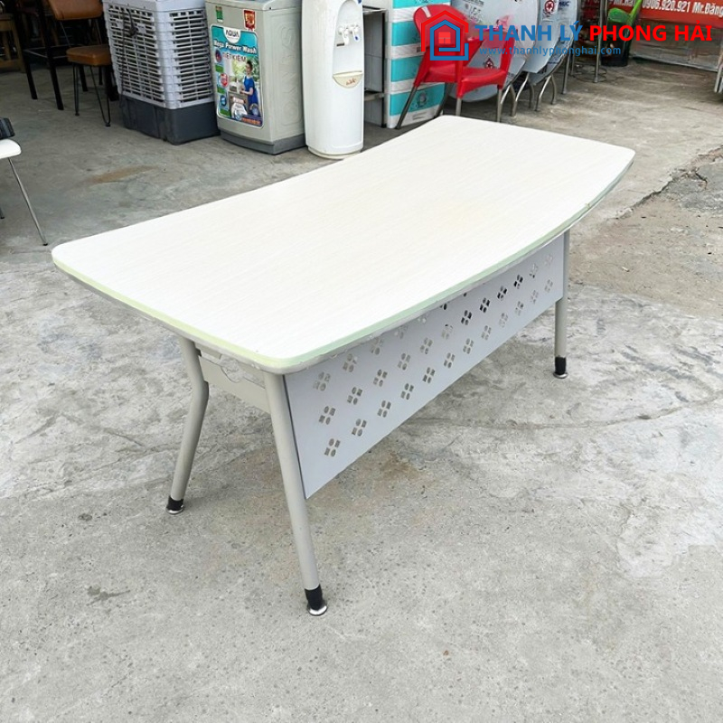 Bàn Trưởng Phòng Gỗ Phủ Melamine
