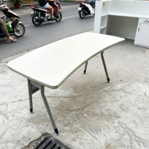 Bàn Trưởng Phòng Gỗ Phủ Melamine