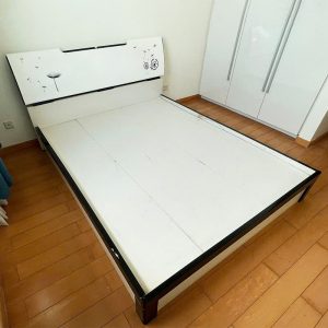 Giường Gỗ Công Nghiệp 1m6 Tựa Đầu Hoa Văn