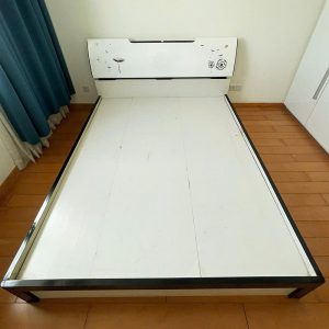 Giường Gỗ Công Nghiệp 1m6 Tựa Đầu Hoa Văn giá rẻ