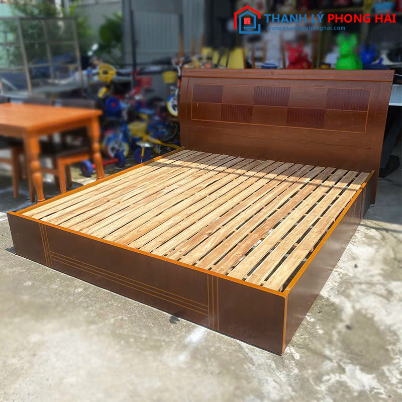 Giường Gỗ MDF Đầu Giường Cao 1m8 Cũ góc nghiêng