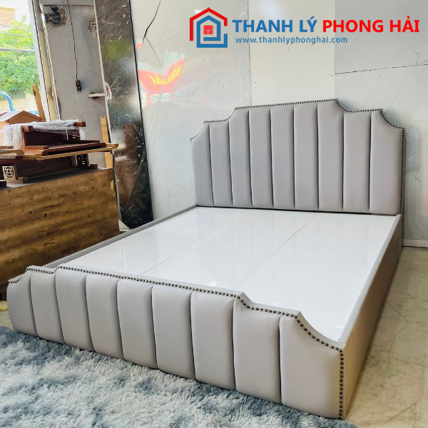 Thanh Lý Giường Bọc Da 1m8 Mới 99%