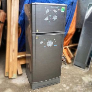Tủ Lạnh Sharp Màu Xám Bạc 180L 1