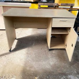 Bàn Làm Việc Gỗ Kèm Hộc 1m2 Cũ 2