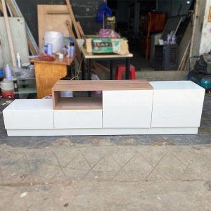 Kệ Tivi Gỗ Màu Trắng 2m Cũ 2
