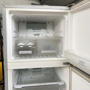 Tủ Lạnh Electrolux Ngăn Đông Trên 56cm Cũ 3