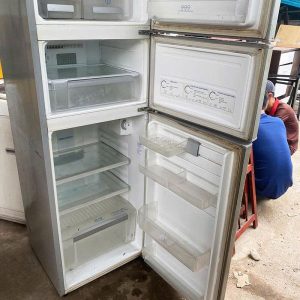 Tủ Lạnh Electrolux Ngăn Đông Trên 56cm Cũ 4
