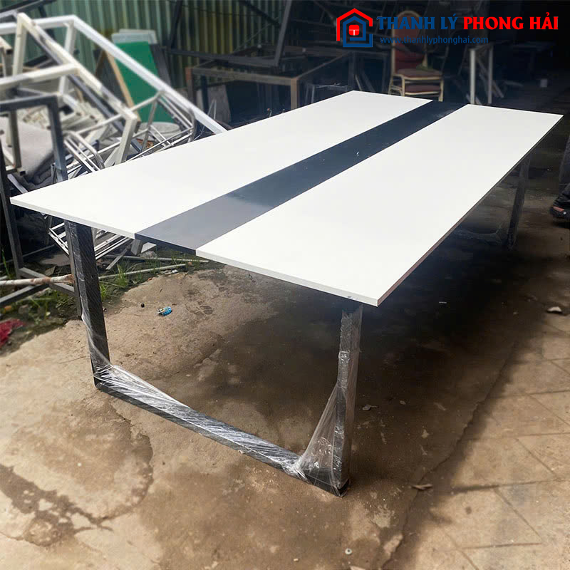 Bàn Họp Khung Sắt 2m4 Mặt Gỗ Công Nghiệp Cũ 2