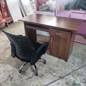 Thanh Lý Bàn Làm Việc 1m2 Có Ngăn Bàn Phím Mới 99%