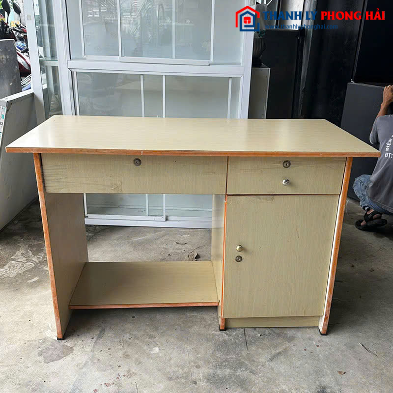 Bàn Làm Việc Cũ 1m18 Kèm Hộc Bàn