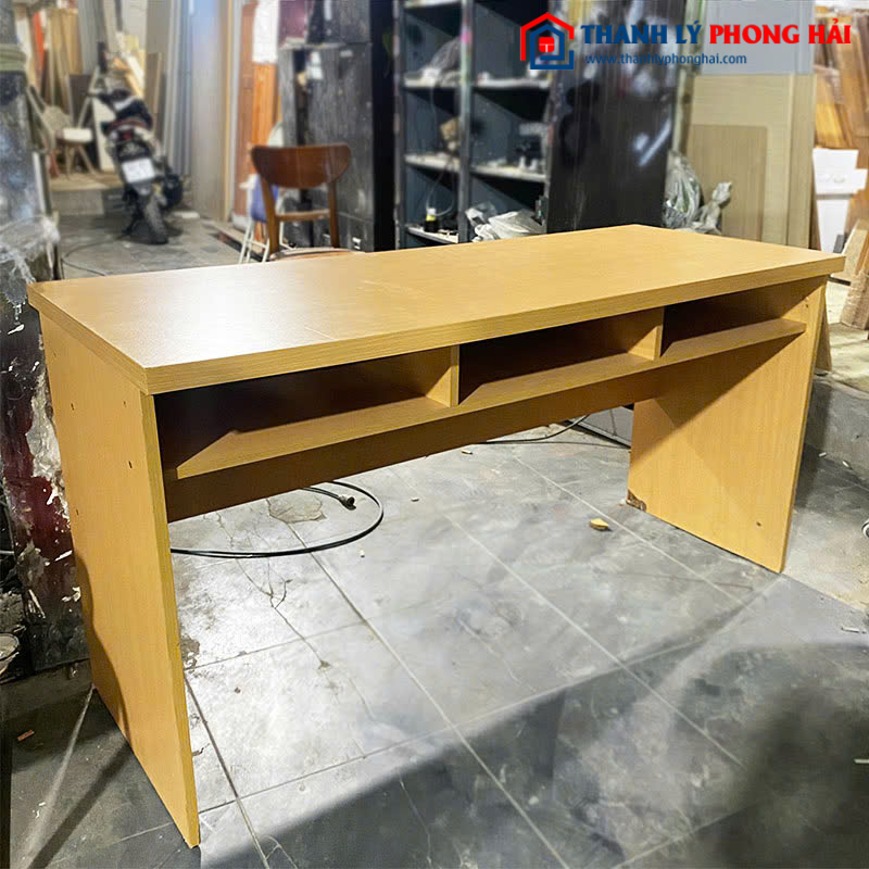 Bàn Làm Việc Gỗ MDF Cũ 1m5 Có Bửng Che