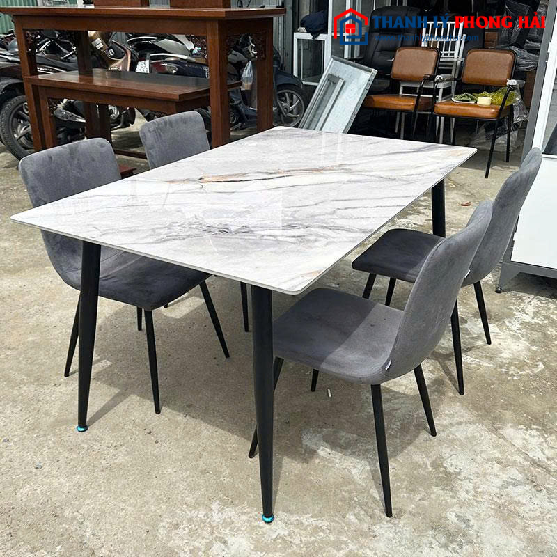 Bộ Bàn Ăn Mặt Đá 1m5 Kèm Ghế Nhung Cũ