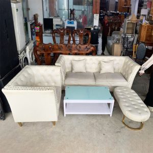 Bộ Sofa Da Màu Trắng Cũ 2m75 Kiểu Đính Nút