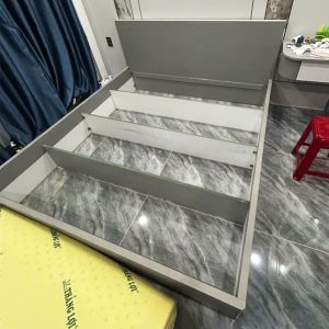 Giường Bệt Gỗ Cũ Màu Xám 1m8