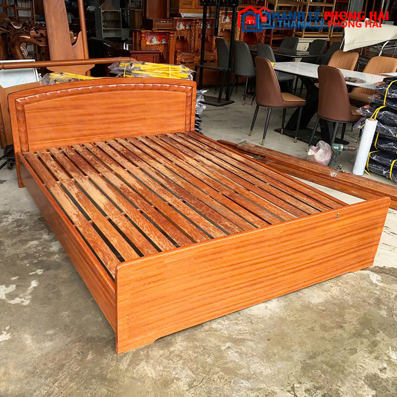 Giường Gỗ Cũ 1m6 Thiết Kế Cổ Điển
