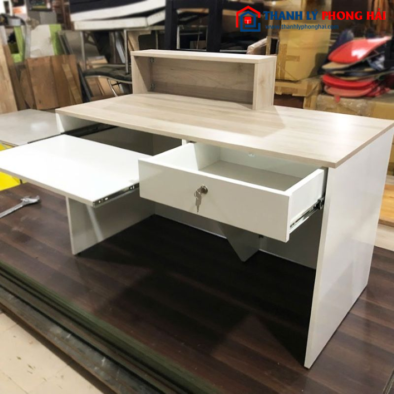 Thanh Lý Quầy Lễ Tân 1m2 Màu Trắng Phối Gỗ Mới 99%
