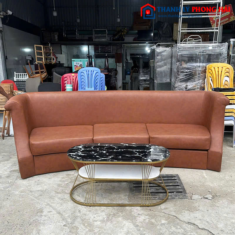 Băng Sofa Bọc Da Màu Nâu 2m6 Kèm Bàn