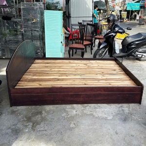 Giường Gỗ Cũ 1m6 Màu Nâu Đậm