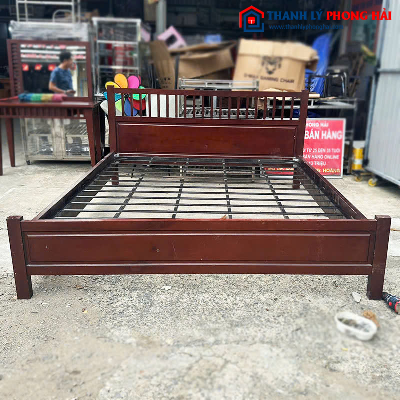 Giường Ngủ Gỗ Cũ 1m8 Vạt Sắt