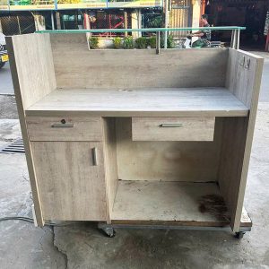 Quầy Lễ Tân Gỗ Cũ 1m27 Có Kệ Kính