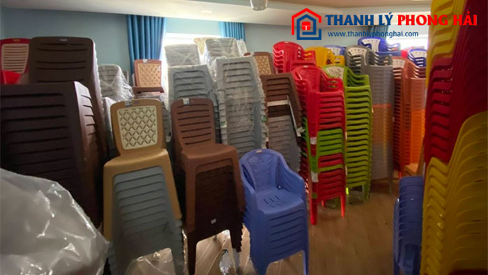Bàn ghế nhựa cũ giá rẻ
